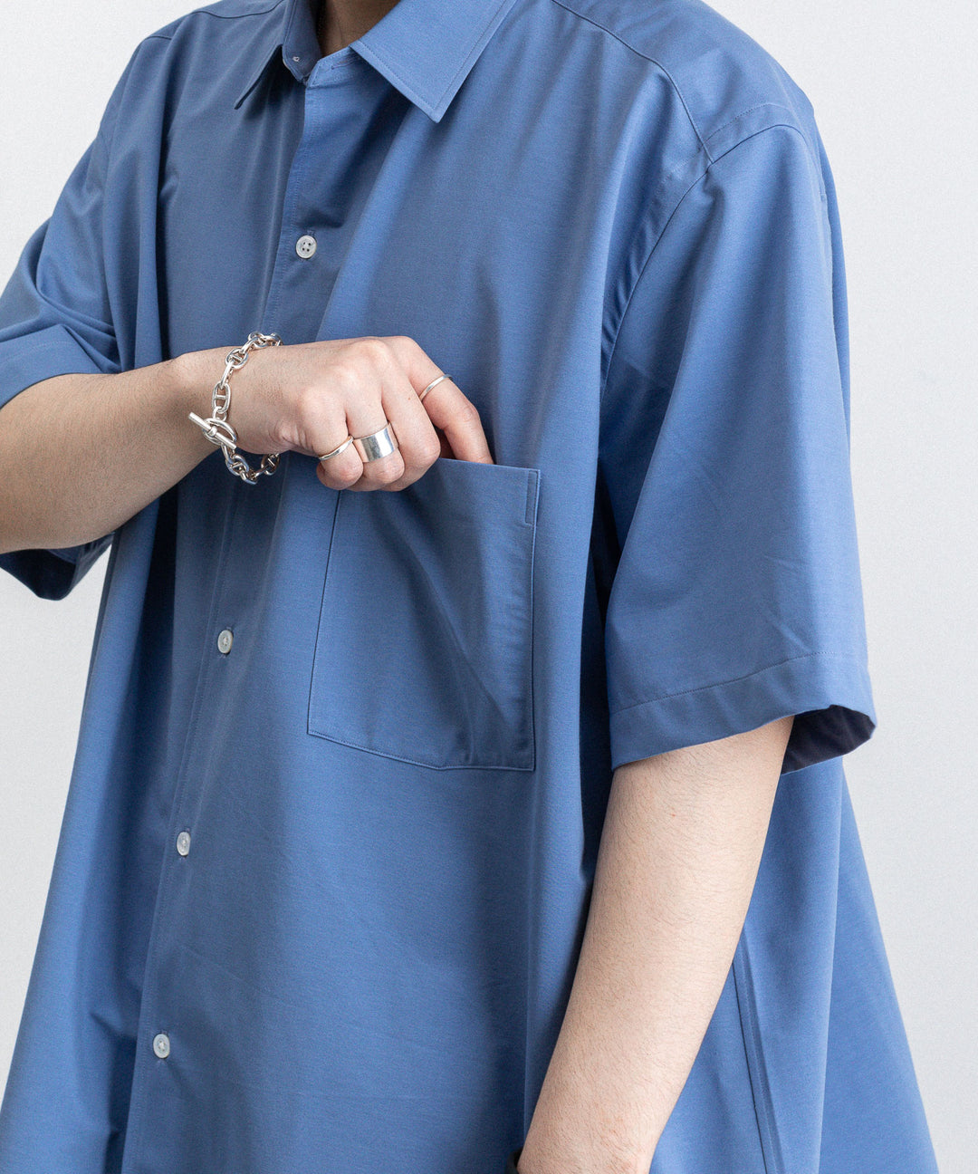 KANEMASA(カネマサ)の23SSコレクションのROYAL OX DRESS JERSEY SHORT SLEEVE SHIRTのULTRA MARINE