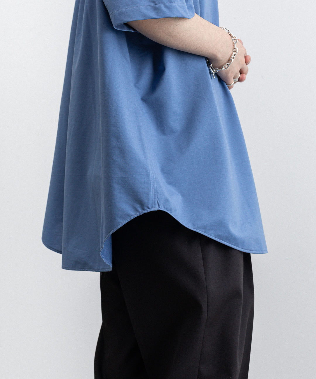 KANEMASA(カネマサ)の23SSコレクションのROYAL OX DRESS JERSEY SHORT SLEEVE SHIRTのULTRA MARINE