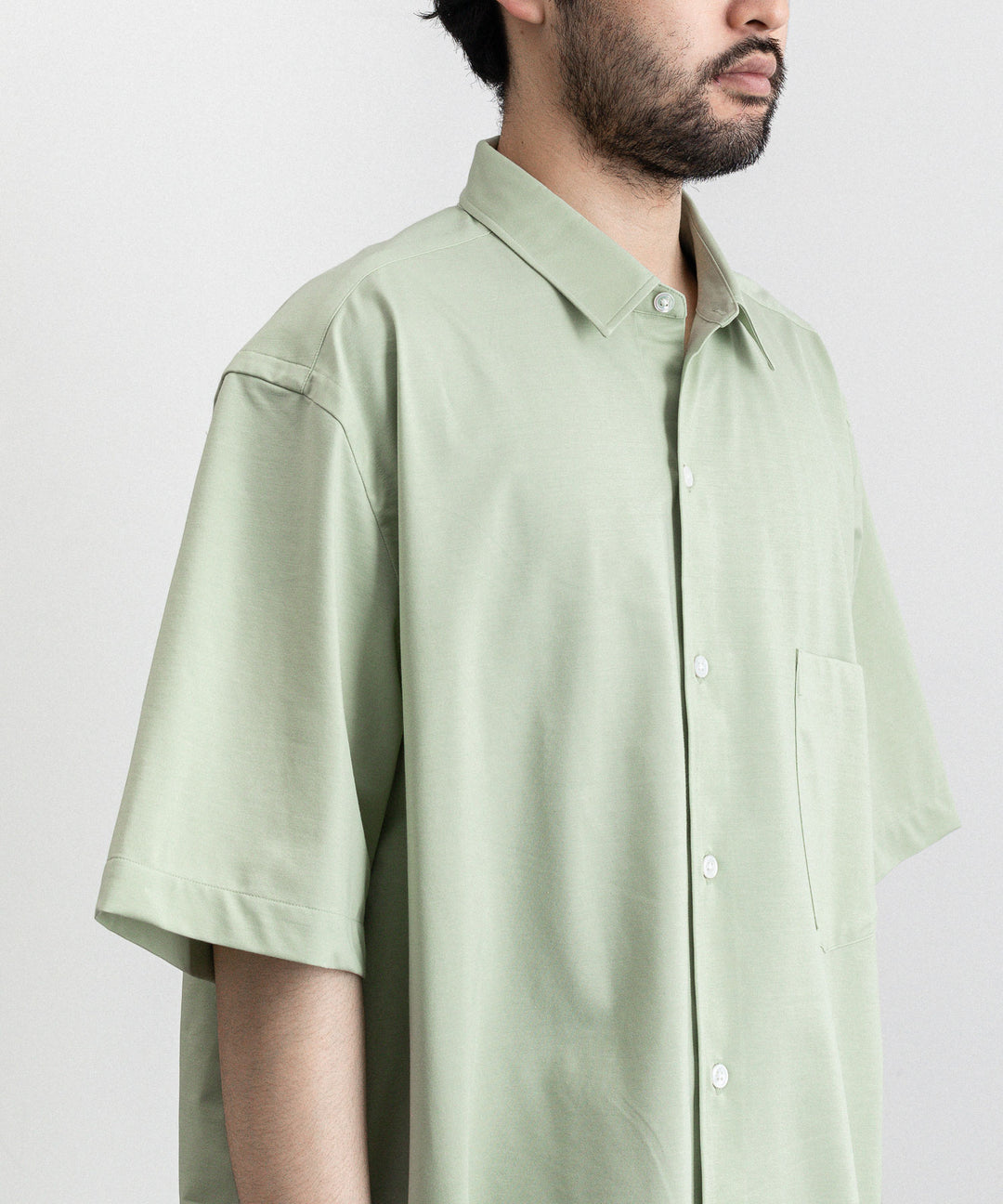 KANEMASA(カネマサ)の23SSコレクションのROYAL OX DRESS JERSEY SHORT SLEEVE SHIRTのLIGHT GREEN