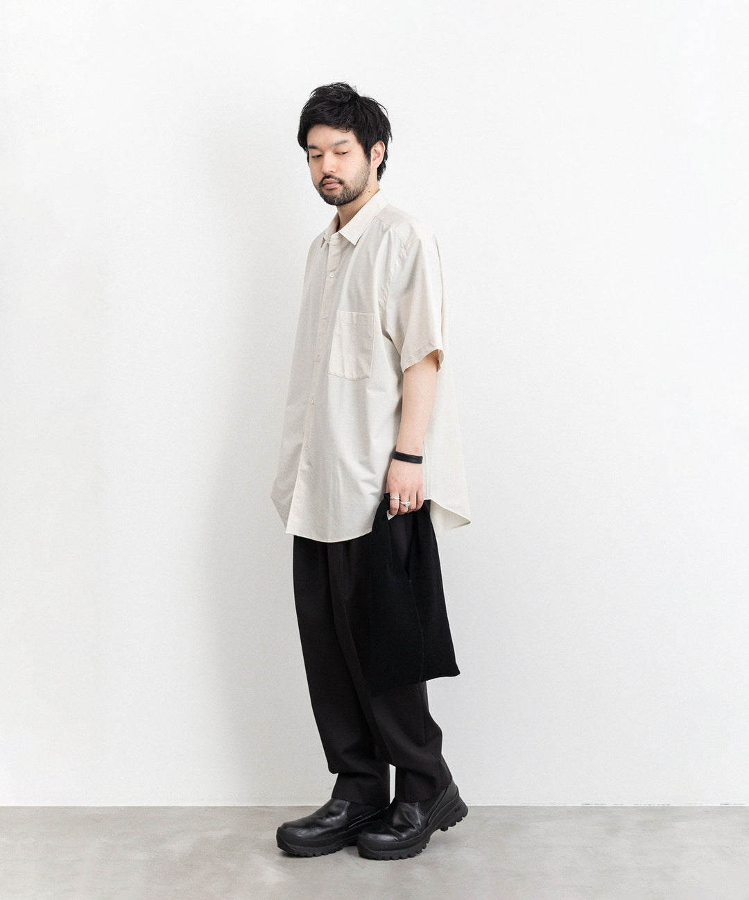 KANEMASA(カネマサ)の23SSコレクションのROYAL OX DRESS JERSEY SHORT SLEEVE SHIRTのECRU