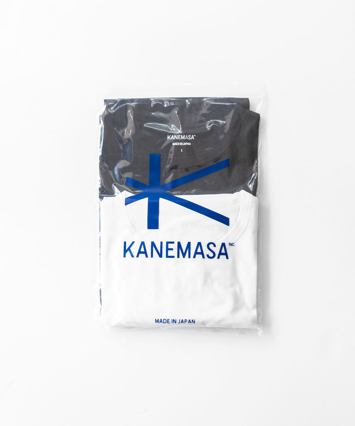 KANEMASA(カネマサ)の23SSコレクションのCOTTON THIN PACK TEE の WHITE×BLACK