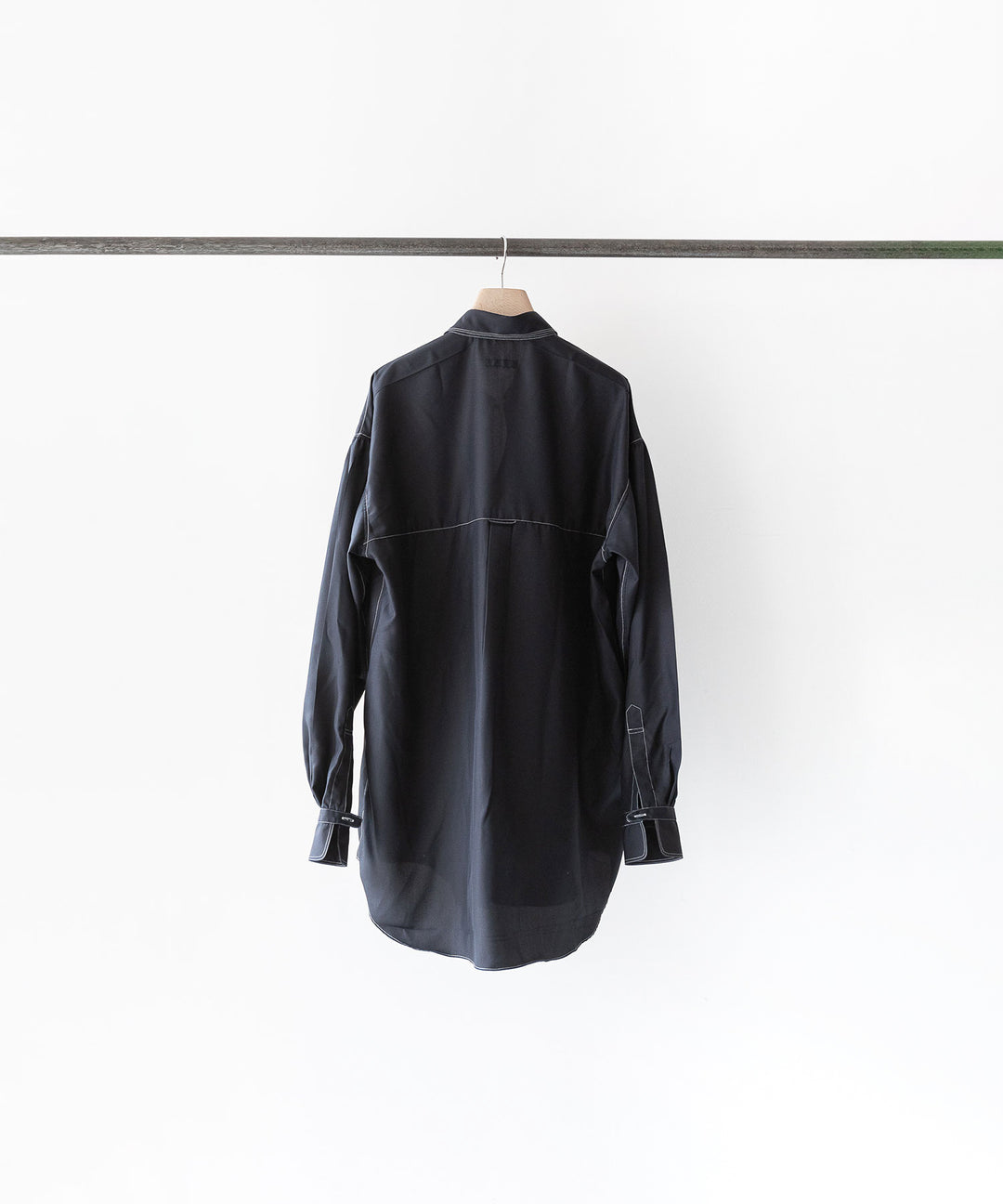 【INTÉRIM】インテリムのHYPER BIG HI-COUNT SILK GATHER SHIRT - BLACK