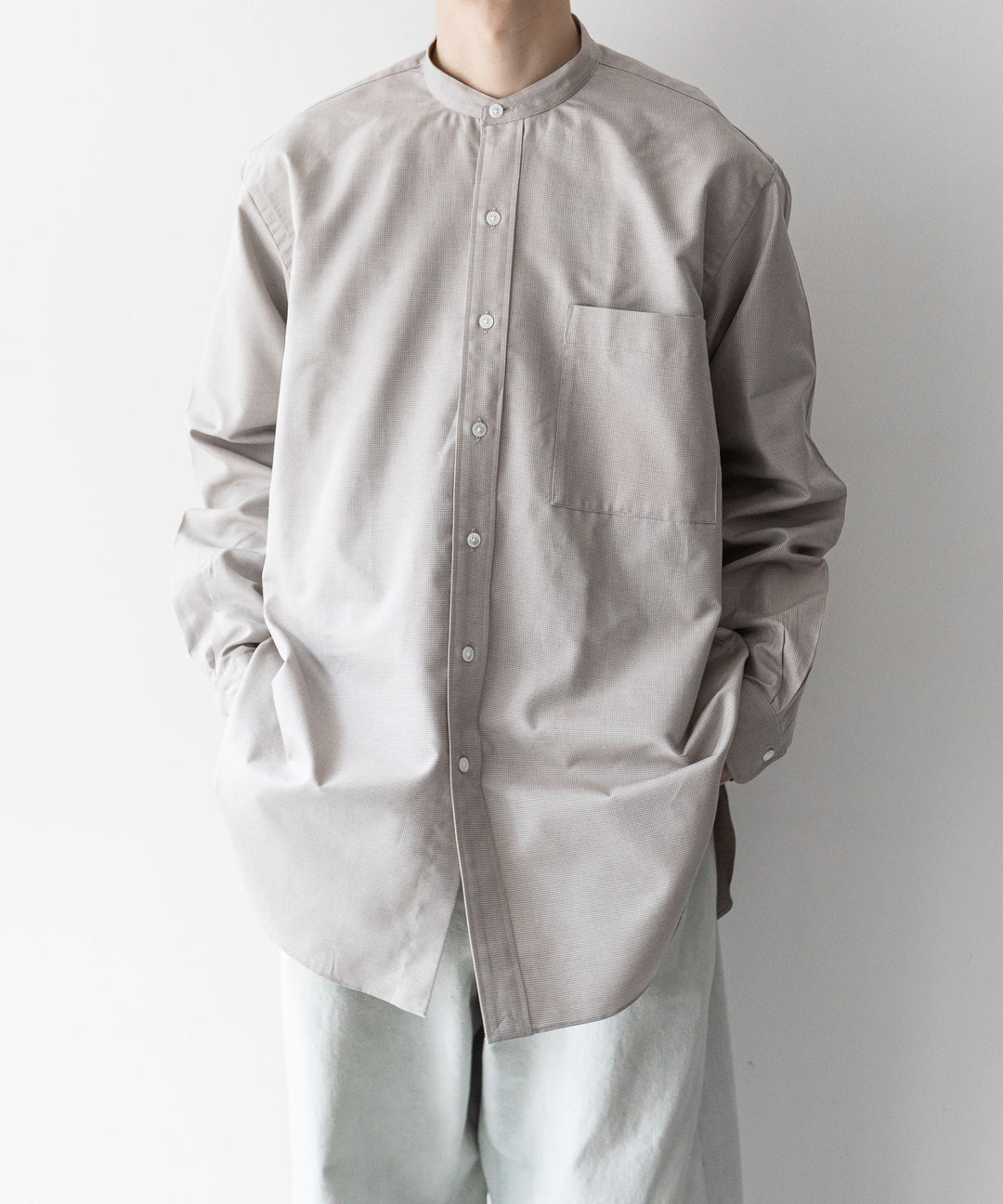 【INTÉRIM】インテリムのHYPER BIG COTTON SILK LATTICE STAND COLLAR SHIRT - BEIGE