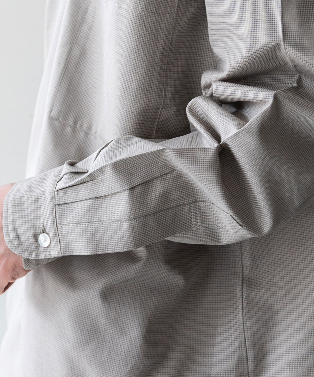 【INTÉRIM】インテリムのHYPER BIG COTTON SILK LATTICE STAND COLLAR SHIRT - BEIGE