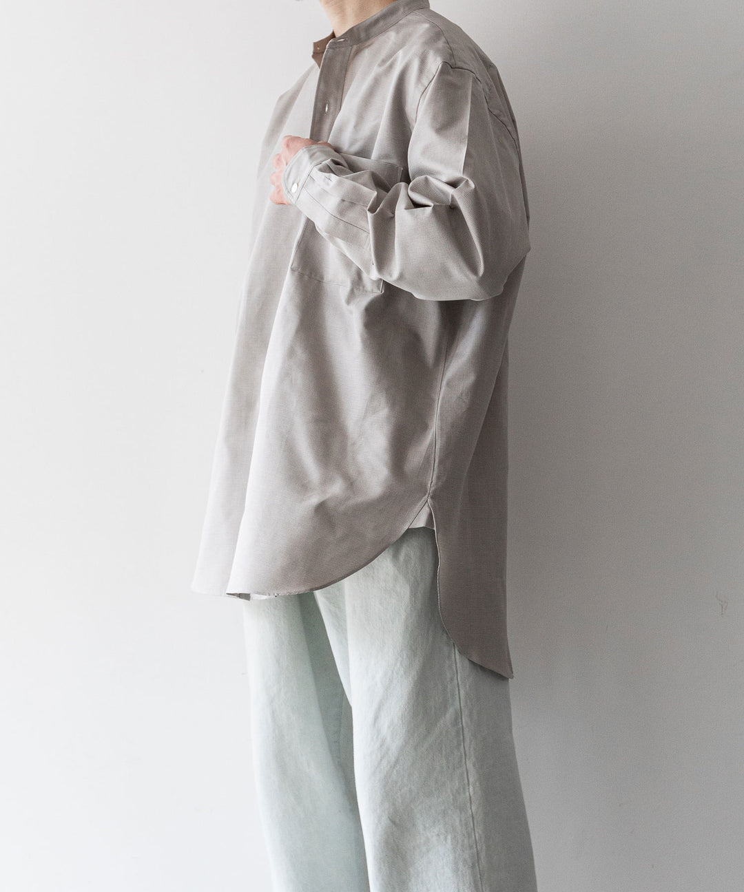 【INTÉRIM】インテリムのHYPER BIG COTTON SILK LATTICE STAND COLLAR SHIRT - BEIGE