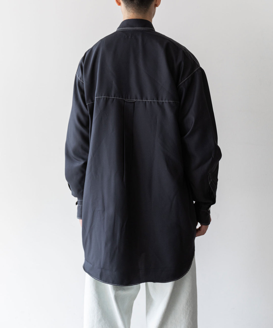【INTÉRIM】インテリムのHYPER BIG HI-COUNT SILK GATHER SHIRT - BLACK