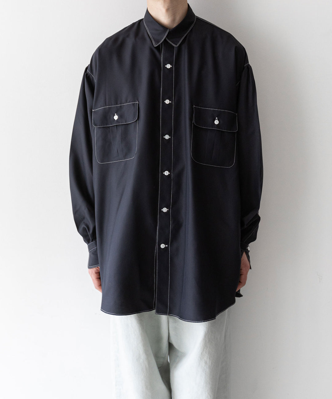 【INTÉRIM】インテリムのHYPER BIG HI-COUNT SILK GATHER SHIRT - BLACK