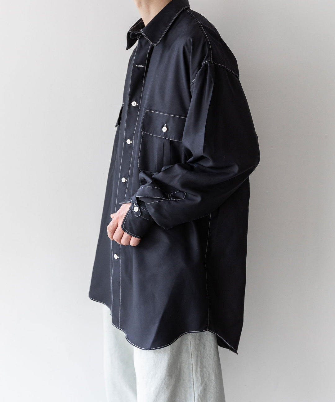 【INTÉRIM】インテリムのHYPER BIG HI-COUNT SILK GATHER SHIRT - BLACK