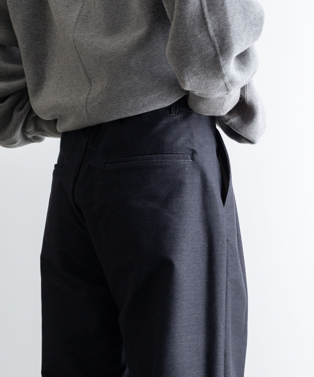 【KANEMASA】カネマサのニットデニム PIECE DYEING DENIM HIGH GAUGE JERSEY TUCK PANTS - NAVY
