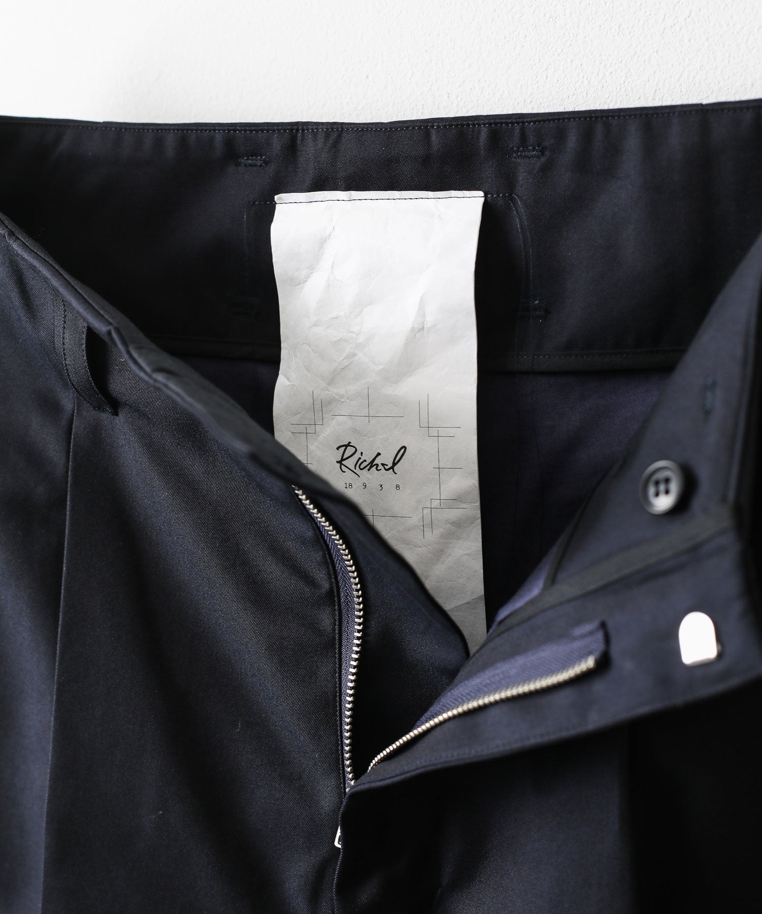 Rich I】UNCLE [TUCK TAPERED TROUSERS] | 公式通販サイト session