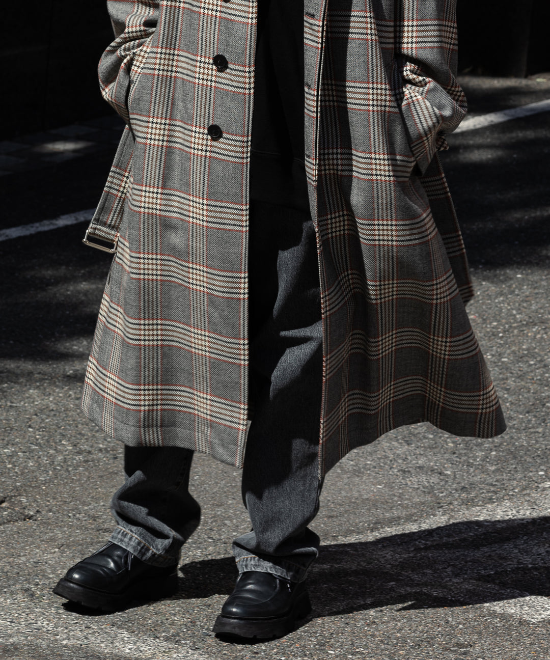 INTÉRIM(インテリム)のHYPER BIG HOUNDSTOOTH CHECK PLAID SINGLE RAGLAN BELTED OVER COAT - GRANITE GREY CHECK