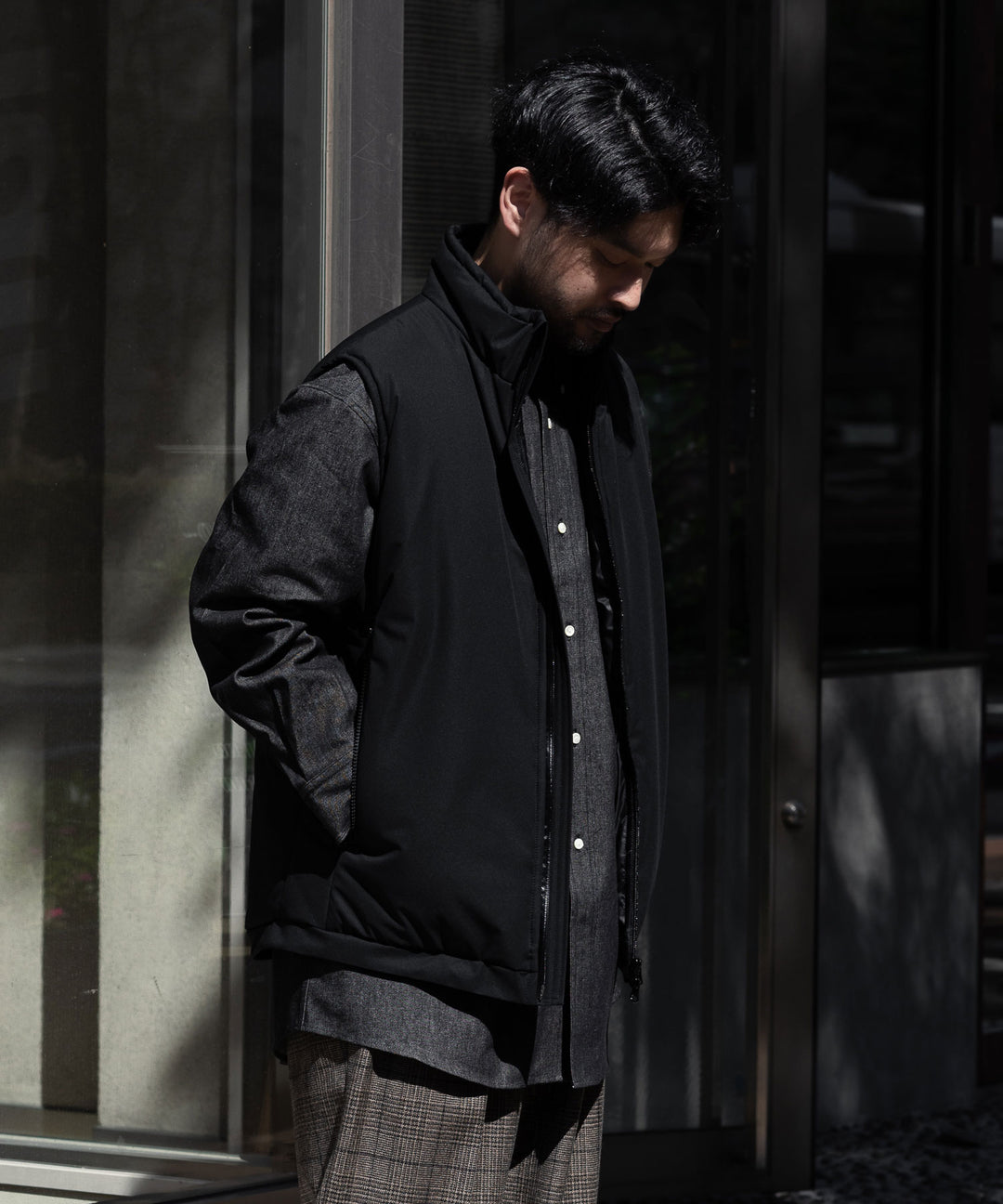 INTERIM(インテリム)の中綿ベスト 22AWコレクションのHYPER BIG HI-LOFT WATER PROOF INSULATED VESTのBLACK