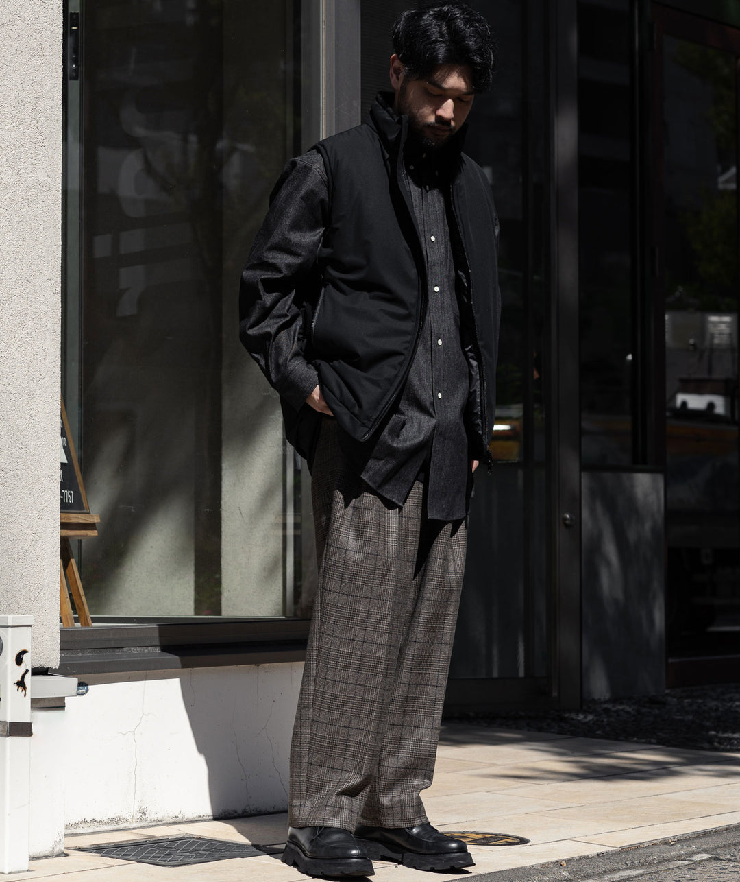 INTERIM(インテリム)の中綿ベスト 22AWコレクションのHYPER BIG HI-LOFT WATER PROOF INSULATED VESTのBLACK
