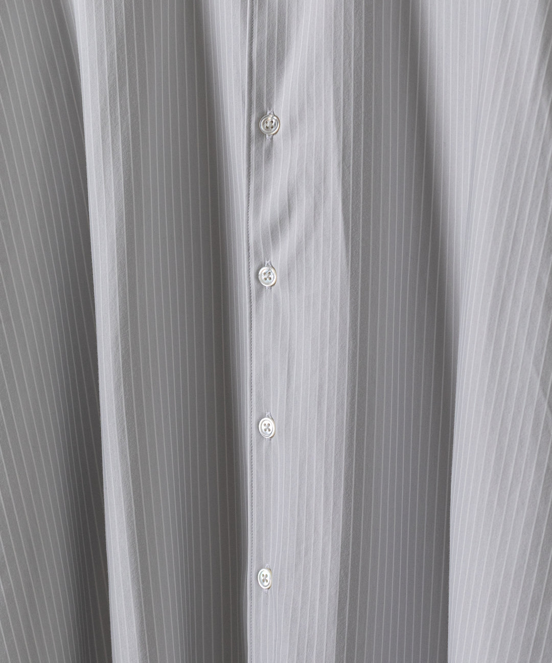 【KANEMASA PHIL.】カネマサのPENCIL STRIPE DRESS JERSEY SHIRT - LIGHT GRAY×WHITE