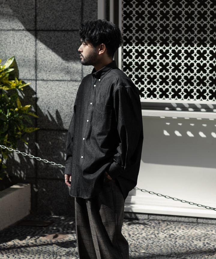 INTÉRIM(インテリム)のブラックデニムシャツ 90&