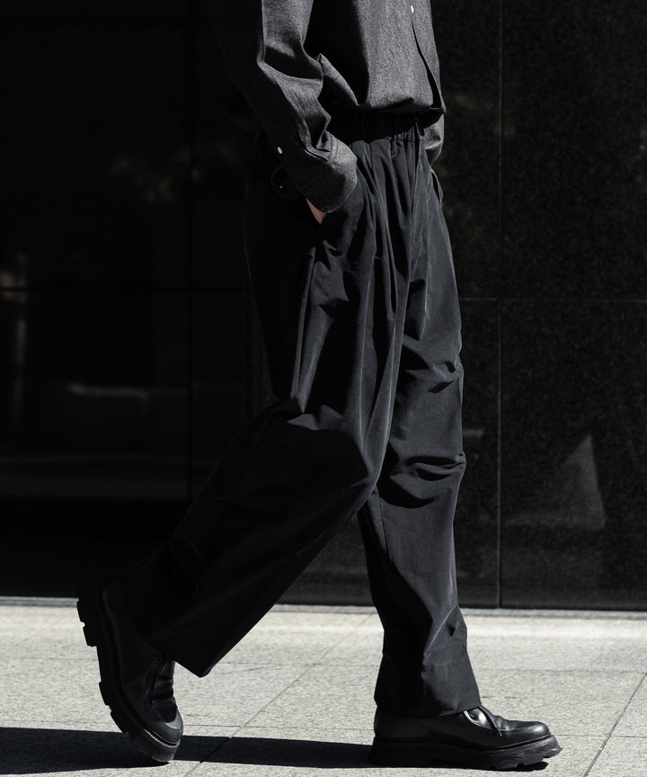 【KANEMASA】FIBRIL CUPRO VINTAGE EASY TUCK PANTS  - BLACK