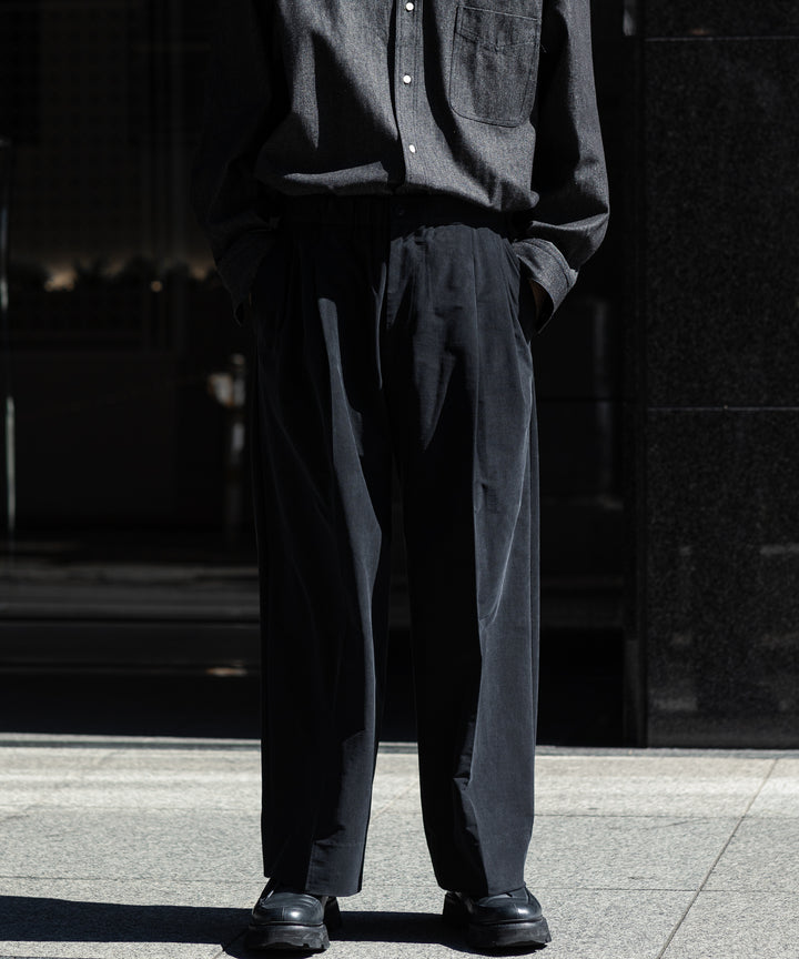 KANEMASA(カネマサ)のFIBRIL CUPRO VINTAGE EASY TUCK PANTS  - BLACK