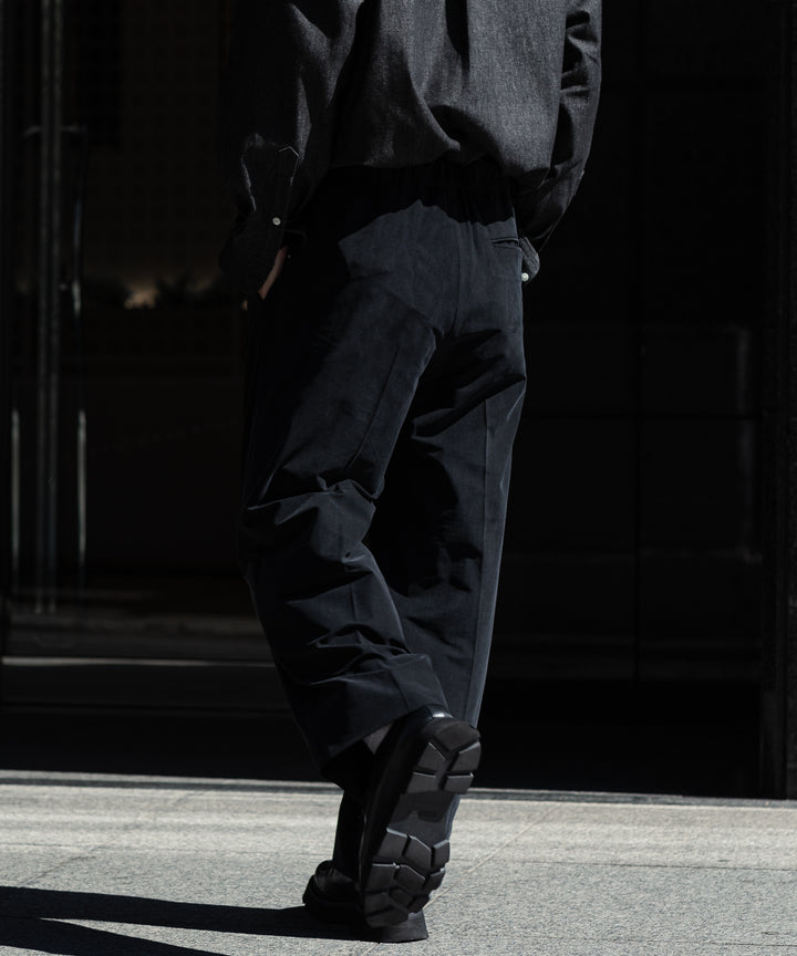 【KANEMASA】FIBRIL CUPRO VINTAGE EASY TUCK PANTS  - BLACK