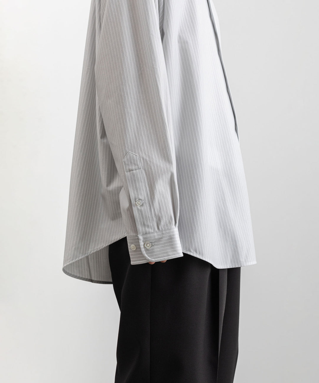 【KANEMASA PHIL.】カネマサのPENCIL STRIPE DRESS JERSEY SHIRT - LIGHT GRAY×WHITE
