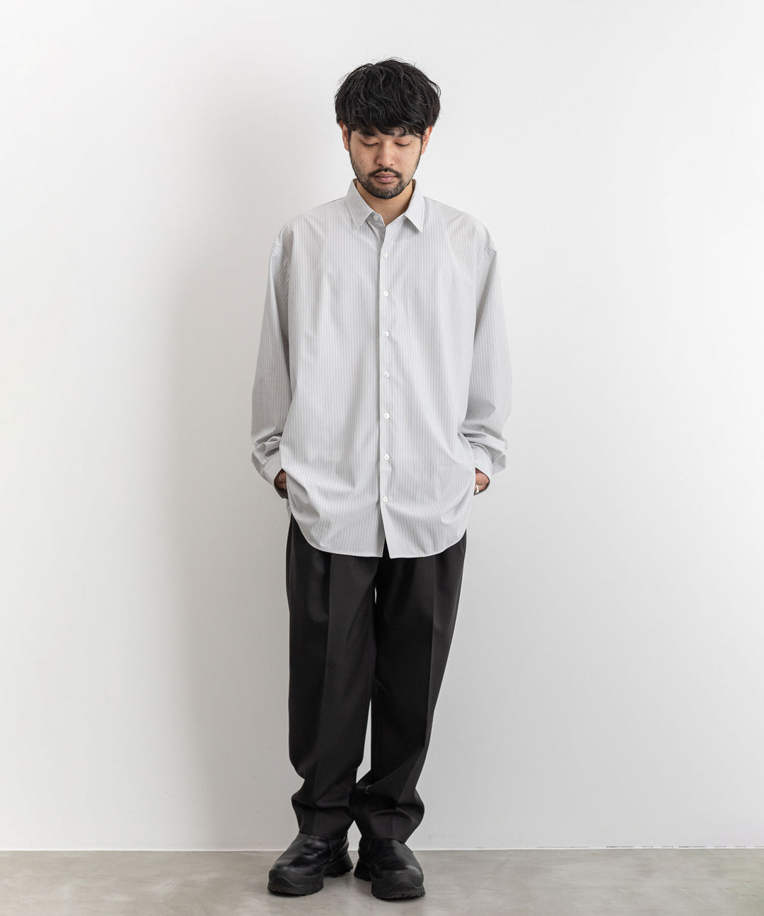 【KANEMASA PHIL.】カネマサのPENCIL STRIPE DRESS JERSEY SHIRT - LIGHT GRAY×WHITE