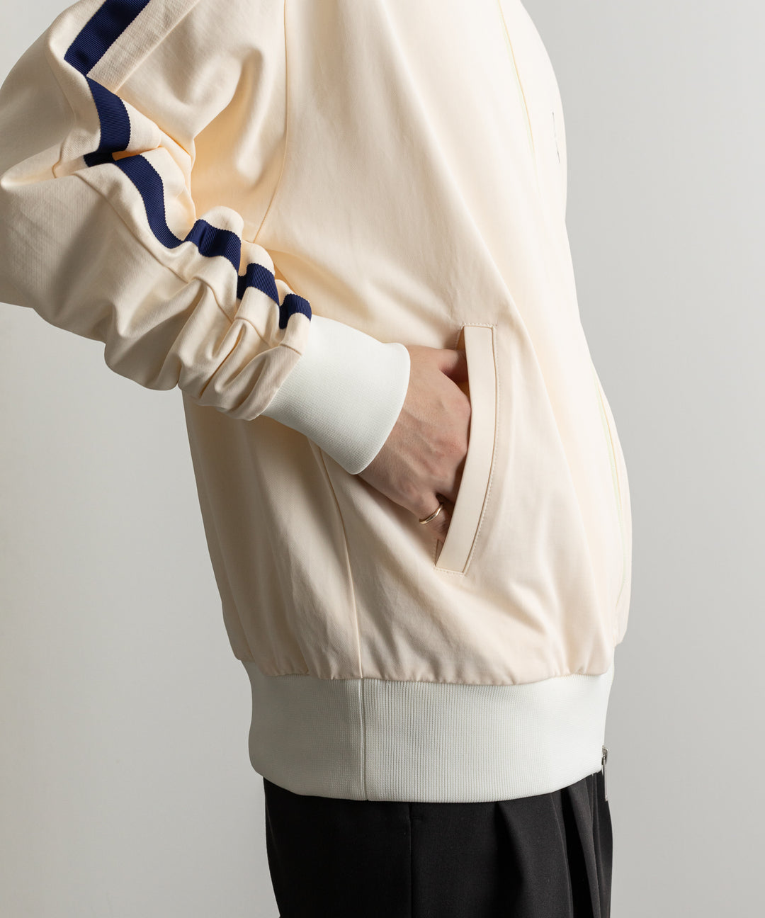 【KANEMASA】カネマサのECONYL JERSEY TRACK JACKET - ECRU