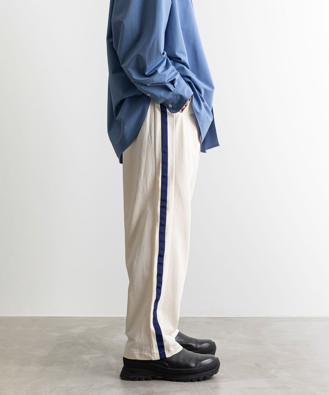 【KANEMASA PHIL.】カネマサのECONYL JERSEY TRACK PANTS - ECRU