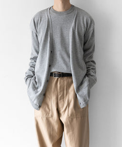 【INTÉRIM】インテリムのGIZA BACK SATIN BAKER PANTS - BEIGE