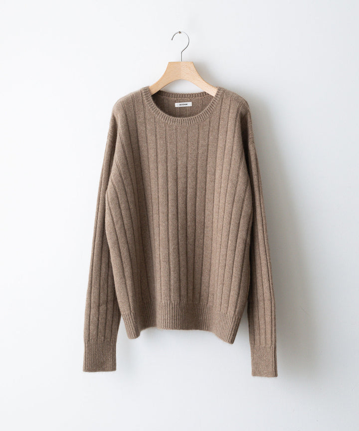 INTERIM(インテリム)の22AWコレクションのNATURAL BROWN NEEDLE CREW SWEATERのNAT.BROWN