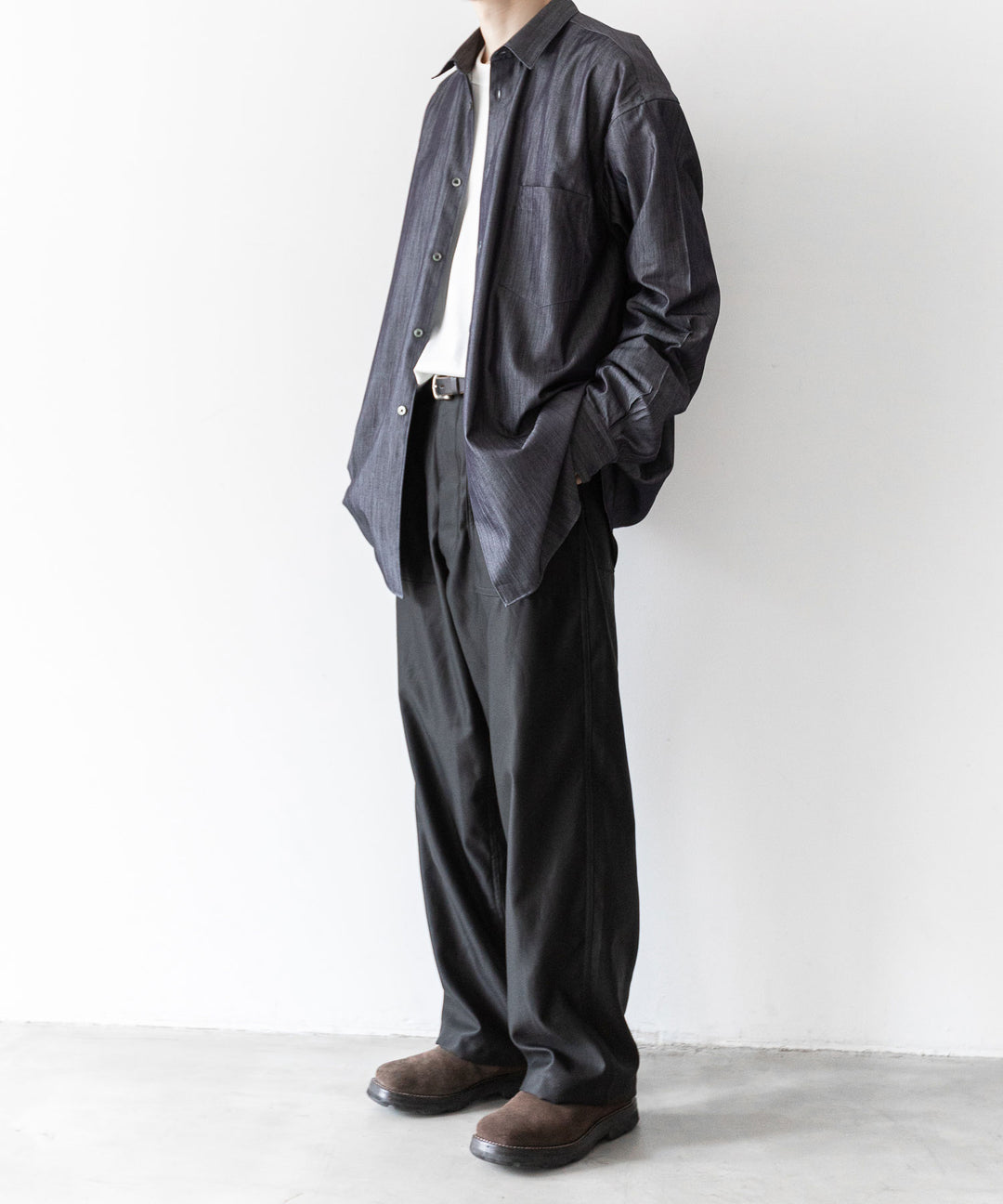 【INTÉRIM】インテリムのHYPER BIG SILK DENIM REGULAR COLLAR SHIRT - NAVY