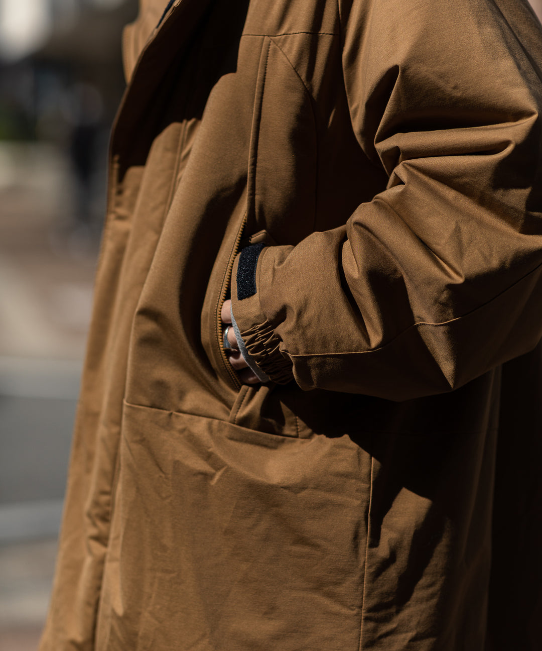 KANEMASA(カネマサ)の22AWコレクションのTYPEWRITER KINT PCU MONSTER HOODIEのCOYOTE