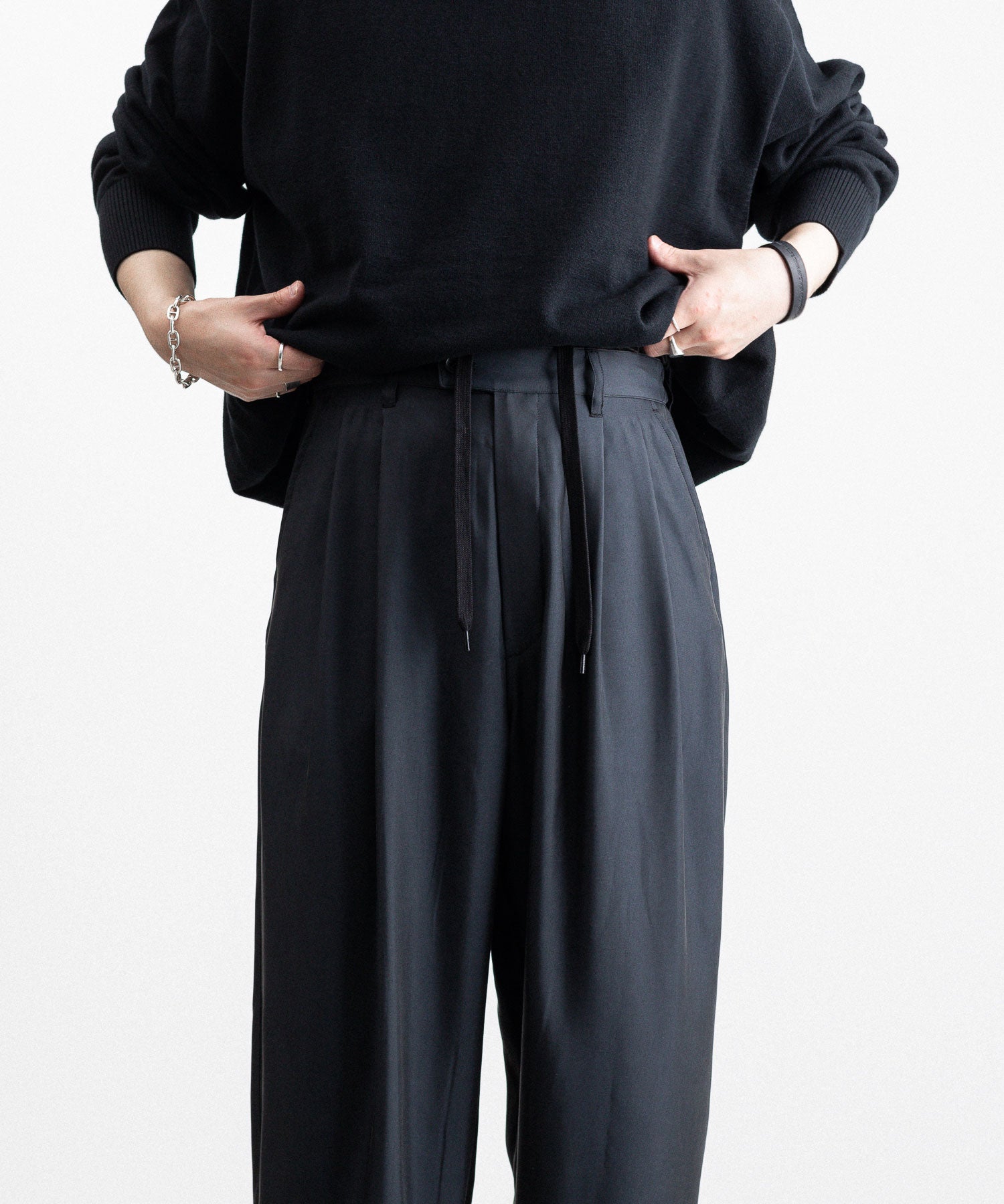 stein / シュタイン】CUPRO WIDE EASY TROUSERS - BLACK | 公式通販