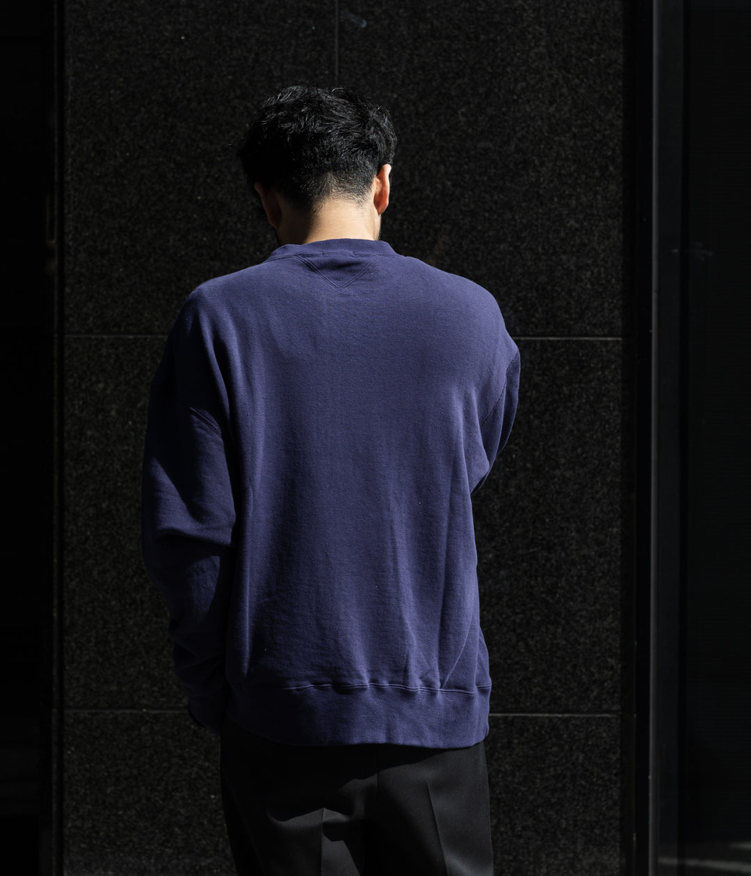 INTERIM(インテリム)の22AWコレクションのHYPER BIG V-GAZETTE LOOP WHEEL SIDE SEAMLESS SWEAT SHIRTのNASU