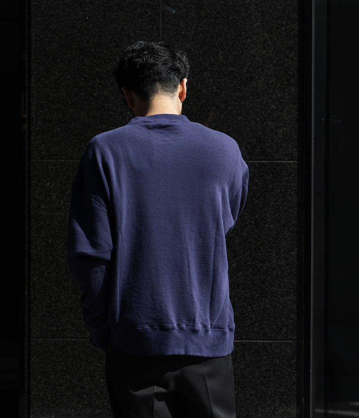 INTERIM(インテリム)の22AWコレクションのHYPER BIG V-GAZETTE LOOP WHEEL SIDE SEAMLESS SWEAT SHIRTのNASU