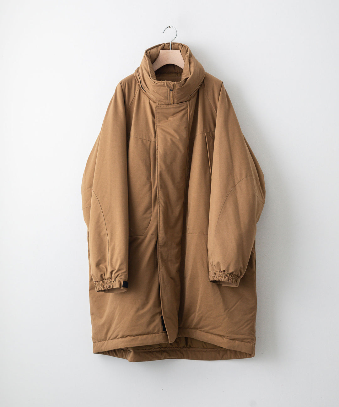 KANEMASA(カネマサ)の22AWコレクションのTYPEWRITER KINT PCU MONSTER HOODIEのCOYOTE