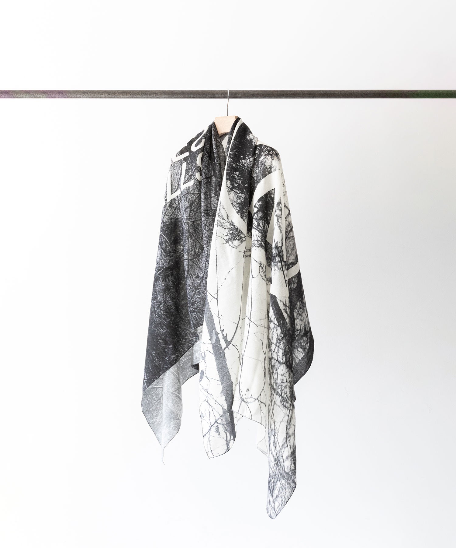 【Fujimoto】SYMBOL SCARF WHITH A.S - FOREST