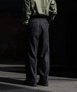 stein(シュタイン)の22AWコレクションのBELTED WIDE STRAIGHT TROUSERSのCHARCOAL CHECK