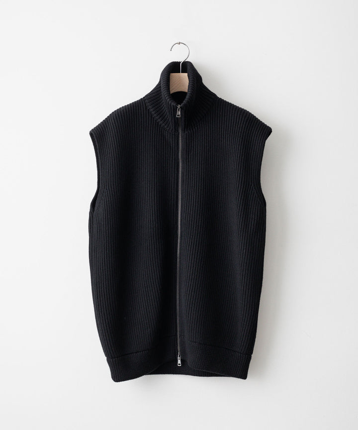 INTERIM(インテリム)の22AWコレクションのHYPER BIG HAND FRAMED DRIVERS ZIP KNIT VESTのBLACK