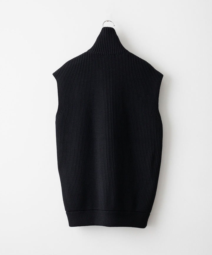 INTERIM(インテリム)の22AWコレクションのHYPER BIG HAND FRAMED DRIVERS ZIP KNIT VESTのBLACK