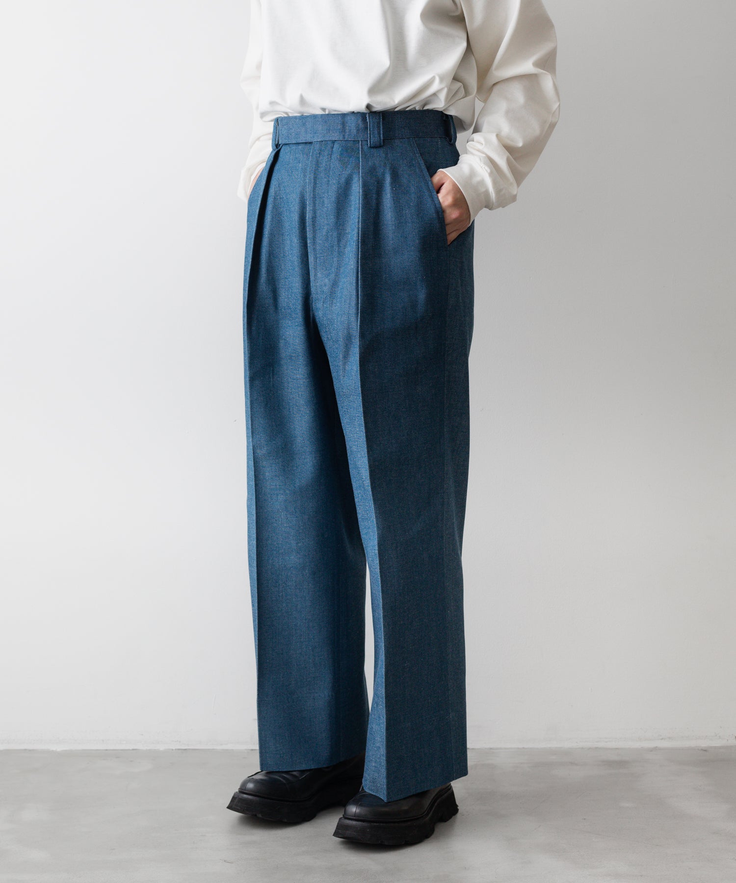 INTÉRIM】10oz BLUE SHUTTLE DENIM 1-TUCK BAGGY SLACKS | 公式通販