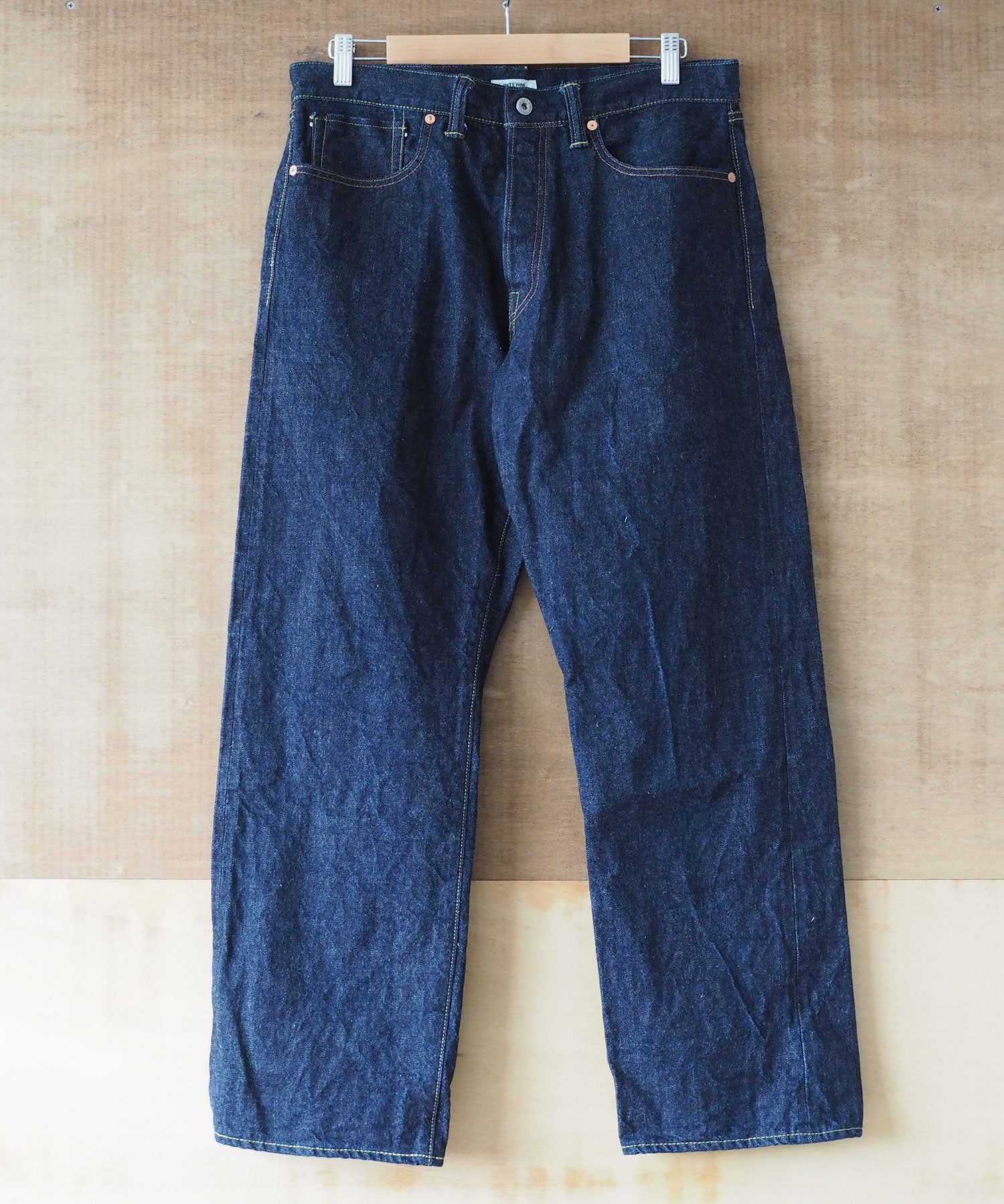 INTERIM(インテリム)の22AWコレクションのWWⅡ 1943 HEAVY KIBATA SHUTTLE DENIM JEANSのNAVY