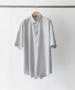 画像をギャラリービューアに読み込む, KANEMASA(カネマサ)の23SSコレクションのPENCIL STRIPE DRESS JERSEY SHORT SLEEVE SHIRTのWHITE×NAVY
