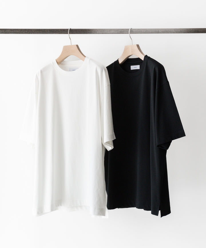 KANEMASA(カネマサ)の23SSコレクションのCOTTON THIN PACK TEE の WHITE×BLACK