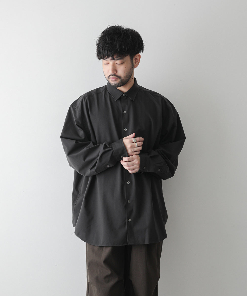 KANEMASA(カネマサ)の22AWコレクションのROYAL OX DRESS KNIT LOOSE FIT SHIRTのCHARCOAL