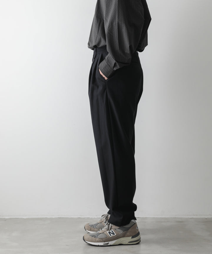 【KANEMASA】HIGH GAUGE ECONYL SLACKS - BLACK
