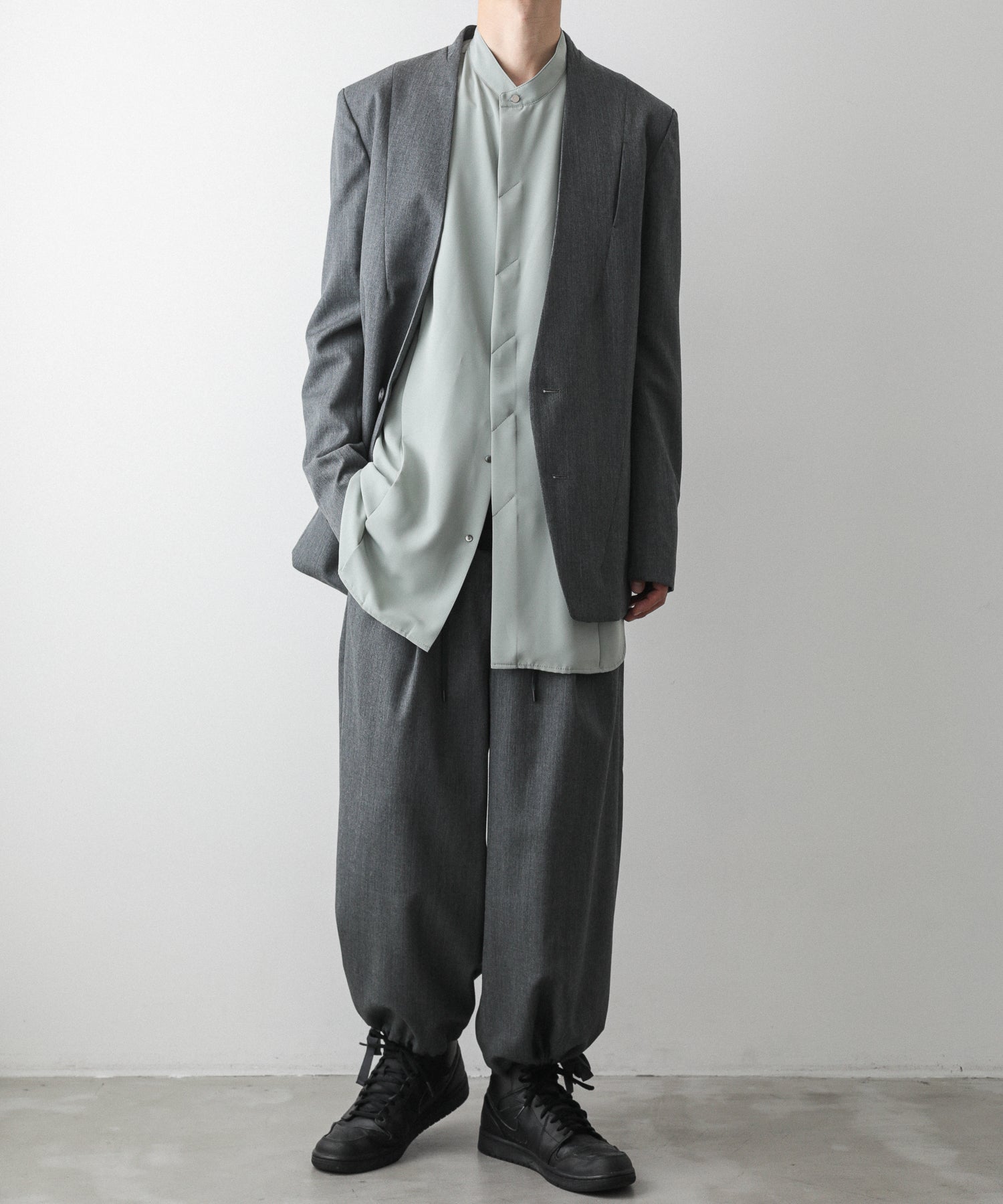 ato】BIG SHILHOUETTE BAND COLLAR SHIRT - L.GREEN | 公式通販サイト