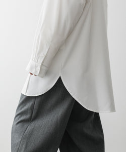【ato アトウのシャツ】BIG SHILHOUETTE BAND COLLAR SHIRT - WHITE