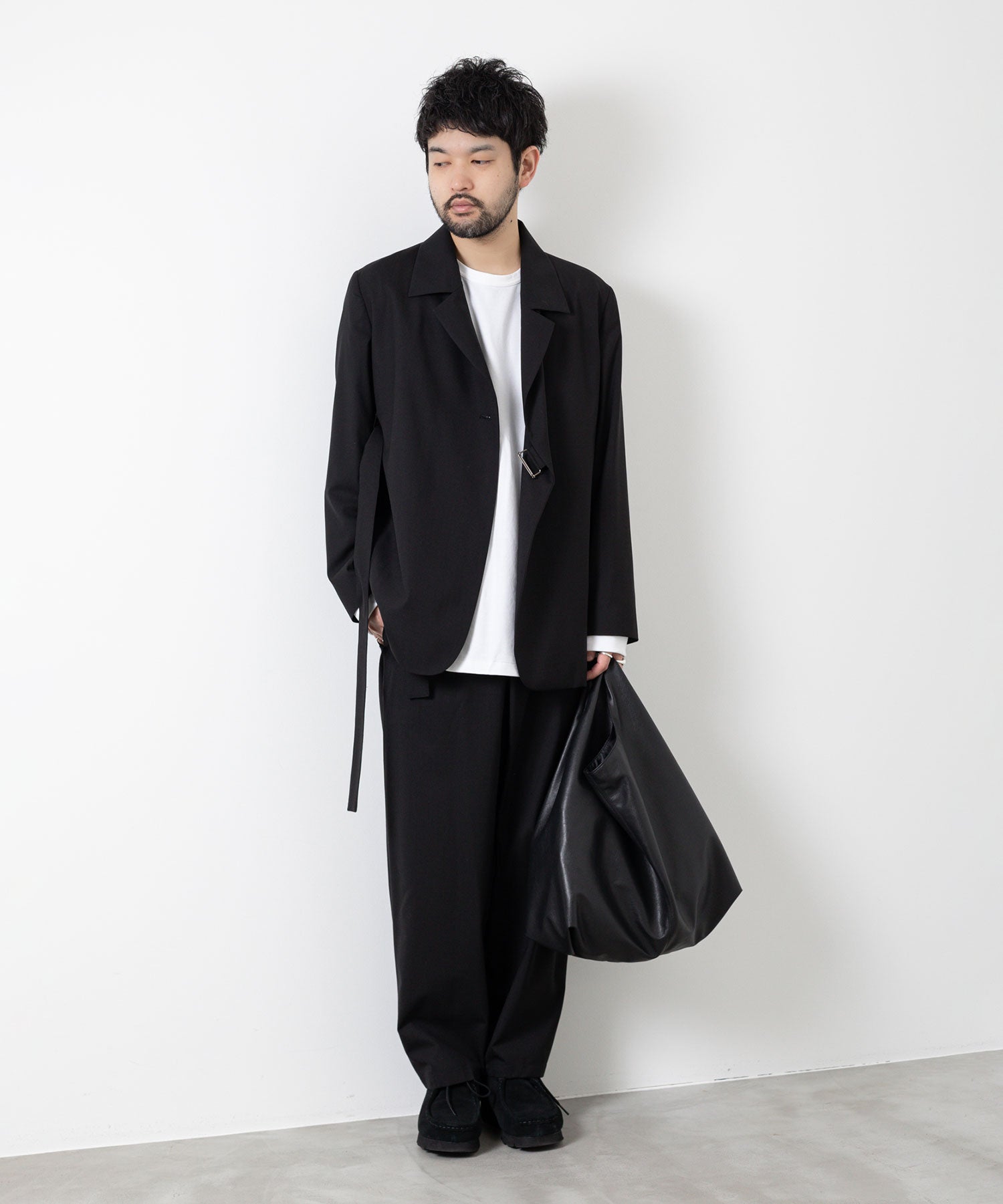 ATTACHMENT(アタッチメント)の23SSコレクションのWO / TA WASHABLE TROPICAL BELTED JACKETのBLACK