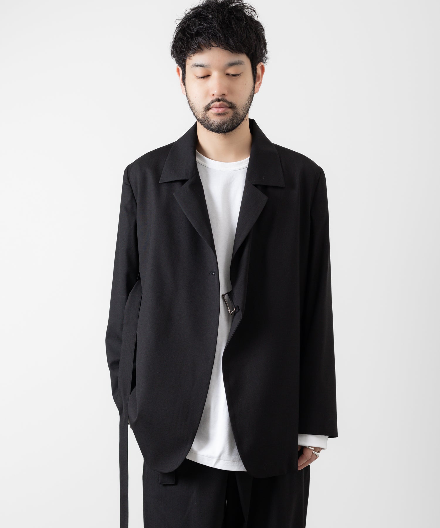 ATTACHMENT(アタッチメント)の23SSコレクションのWO / TA WASHABLE TROPICAL BELTED JACKETのBLACK