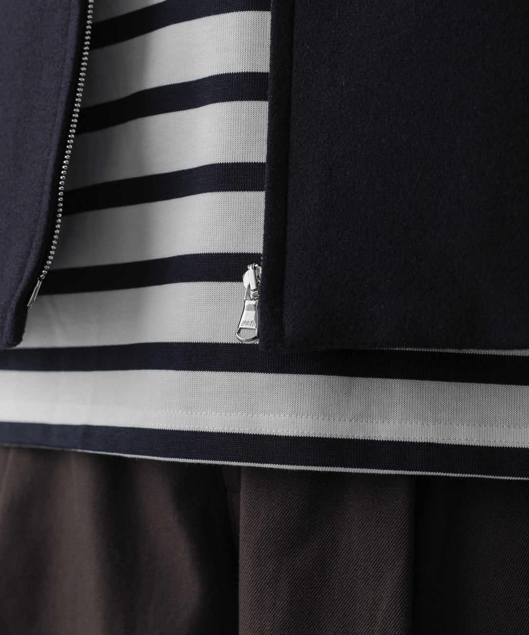 INTERIM(インテリム)の22AWコレクションのCASHMERE25 HARRINGTON JACKETのNAVY BLACK