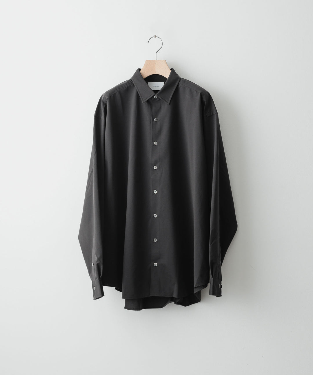 KANEMASA(カネマサ)の22AWコレクションのROYAL OX DRESS KNIT LOOSE FIT SHIRTのCHARCOAL
